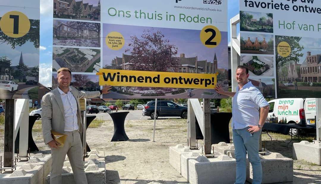 Wethouder Jos Darwinkel maakt winnend ontwerp voor woningbouw hoek Kanaalstraat-Wilhelminastraat in Roden bekend